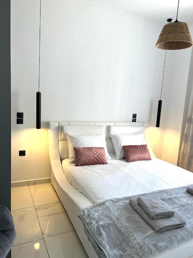 Athens White Apartments Экстерьер фото