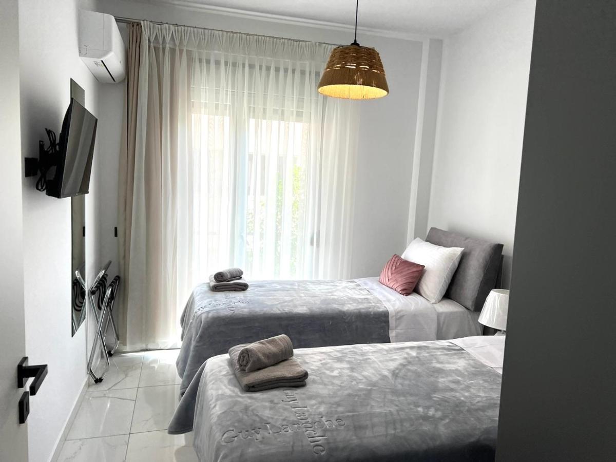 Athens White Apartments Экстерьер фото