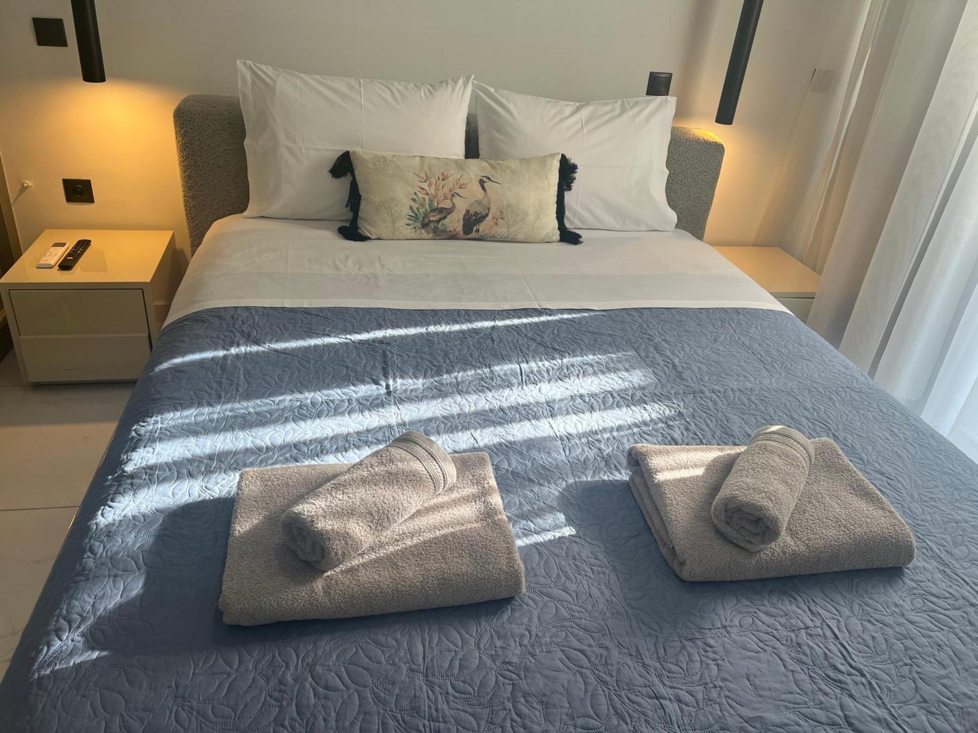 Athens White Apartments Экстерьер фото